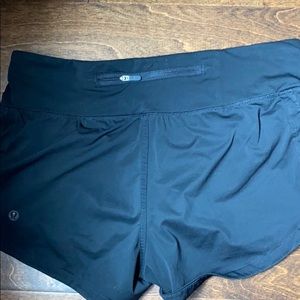 Lululemon size 6 shorts